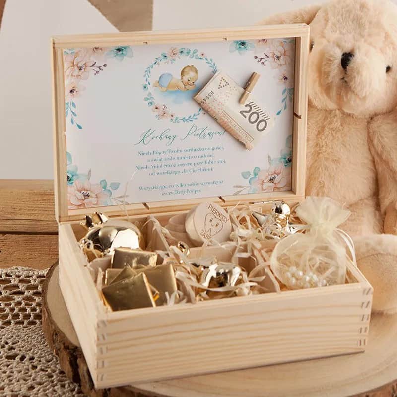 Najlepsze pomysły na prezent na chrzest dla chłopca, które zachwycą