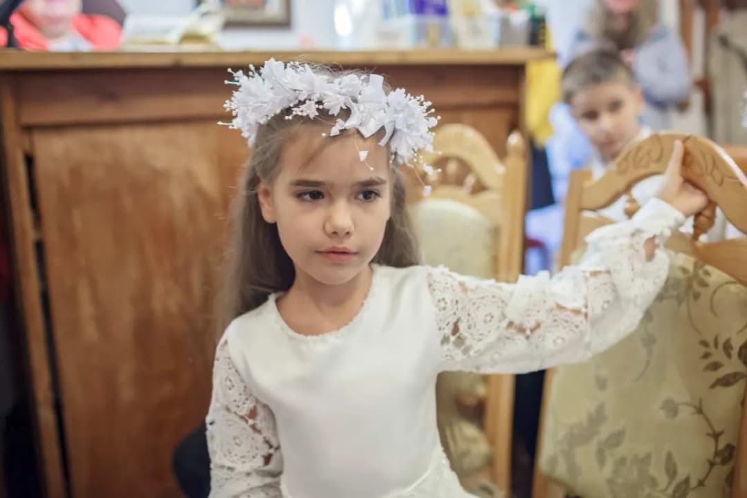 Ile na komunię? Odpowiednie kwoty i pomysły na prezenty